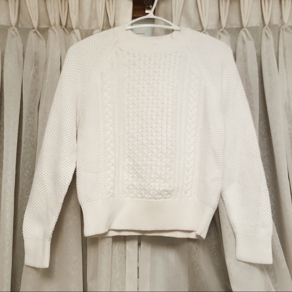 Uniqlo knitted sweater